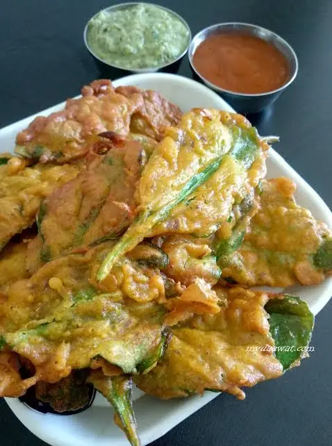 पालक के पकौड़े