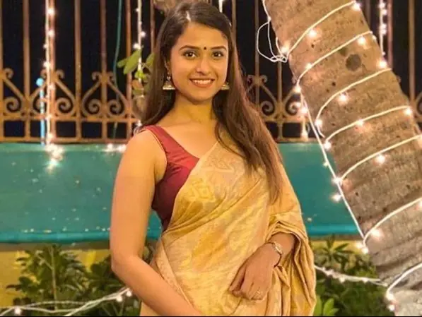 मुंबई में दिशा सालियान मौत मामले की सुनवाई के दौरान कोर्ट परिसर
