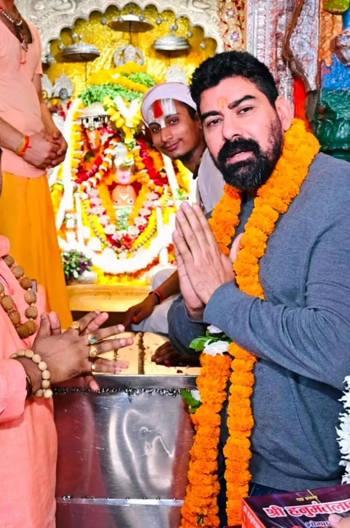 अयोध्या में कबीर दुहन सिंह के दर्शन