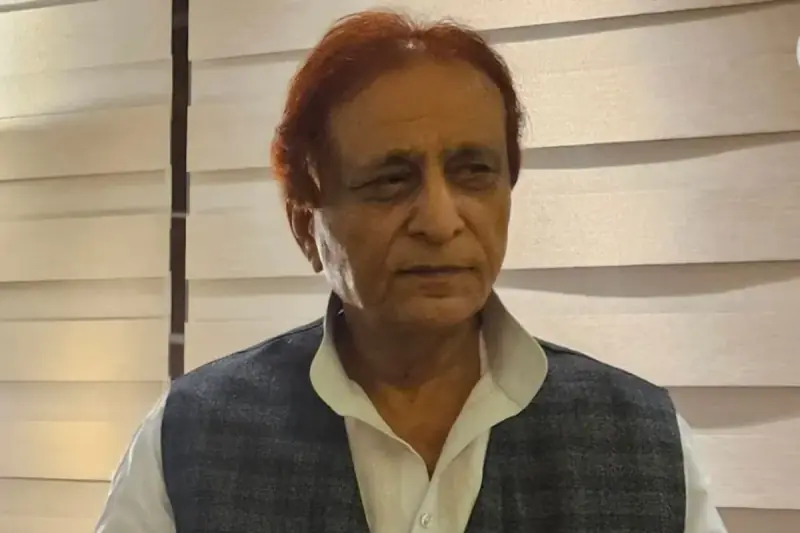 आजम खान समेत पांच पर हज समिति जमीन बिक्री में FIR दर्ज