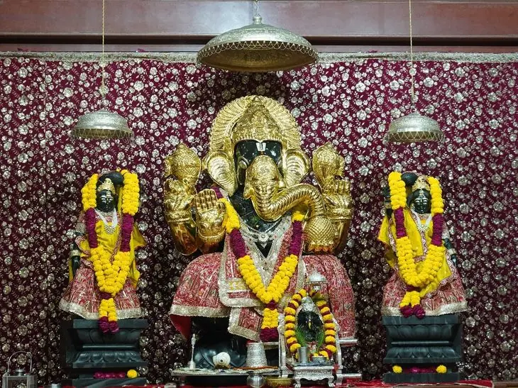 बगतपुरा कॉलोनी में महागणपति मंदिर का पांचवां वार्षिकोत्सव