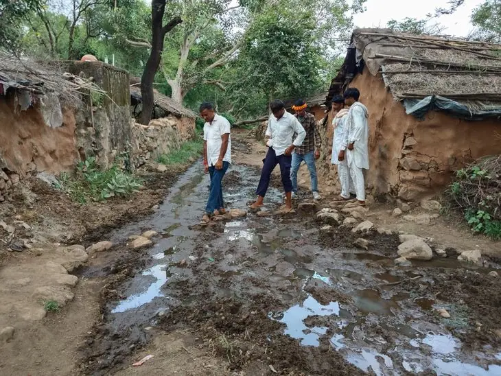 Bera village's unpaved roads worsen after rain, travel difficult