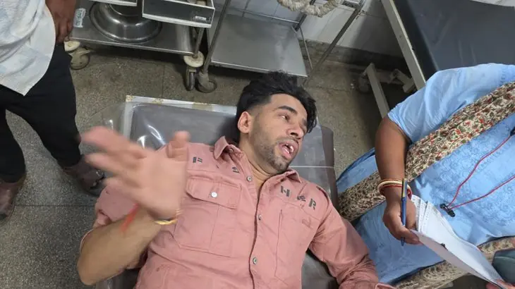 भरतपुर में तेज कार ने स्कूटी सवार महिला शिक्षक को टक्कर मारी