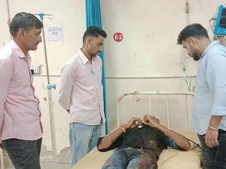 चूरू में खेत जा रहे युवक पर चचेरे भाई ने कांच की बोतल से हमला