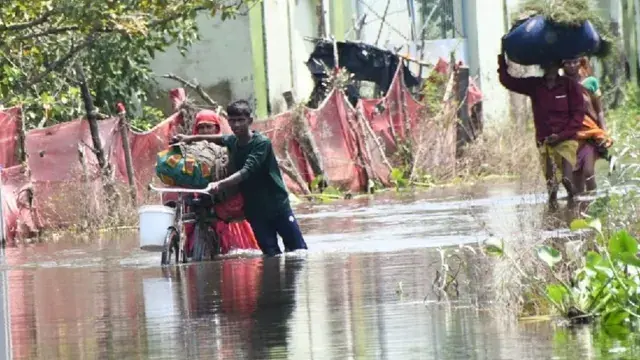 गंगा का जलस्तर 114 मीटर पार, कानपुर-फतेहपुर में बाढ़ का खतरा