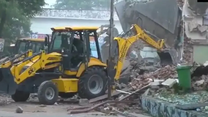Illegal Mosque Razed in Saharanpur, SP MP Claims House Arrest