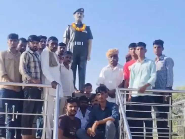 फलोदी में मूलसिंह बन्ना सा लाड़ला संघ की पैदल यात्रा