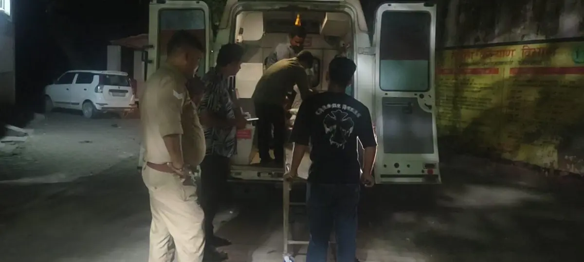 जालंधर-पठानकोट हाईवे पर ट्रैक्टर को अज्ञात वाहन ने टक्कर मारी