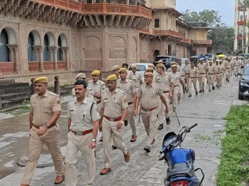 जालोर पुलिस ने निकाला पैदल मार्च, शांतिपूर्ण मतदान का दिया भरोसा