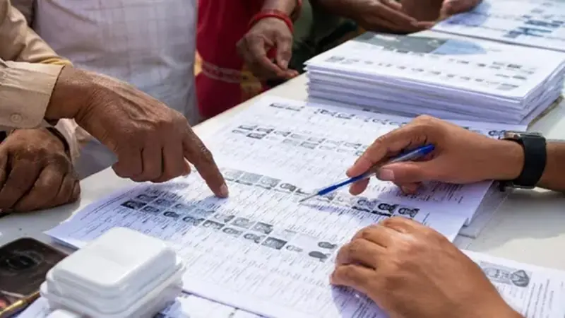 जयपुर वोटर लिस्ट में राष्ट्रपति, ओबामा और अमरीश पुरी के नाम