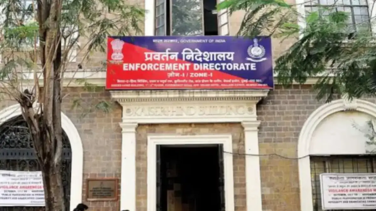 कर्नाटक के मंत्री सतीश जारकीहोली और सांसद बेटी के ठिकानों पर ED की कार्रवाई