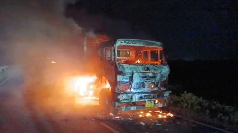 केरल में खड़े ट्रक से टकराई कार, तमिलनाडु के 8 छात्रों की मौत
