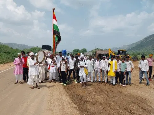 कोटपूतली में पंचायत की ध्वज यात्रा