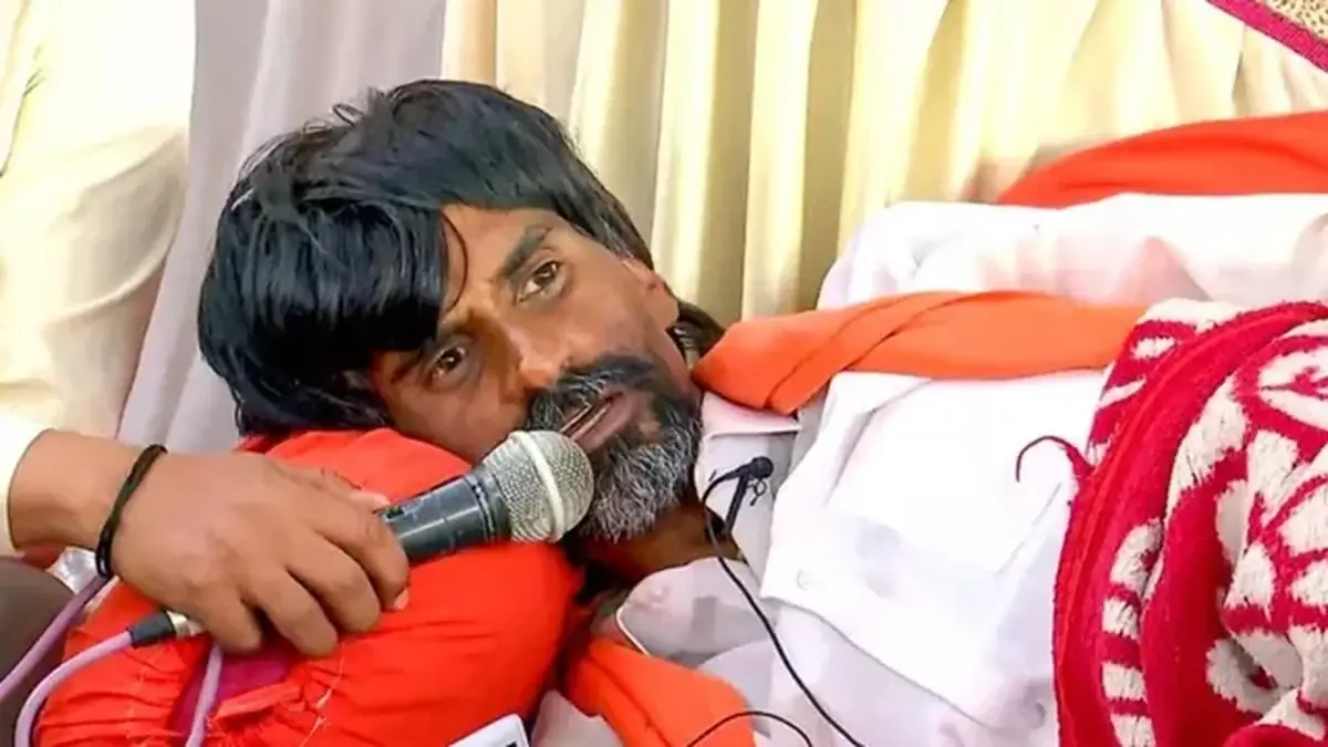 मनोज जरांगे का मुंबई मार्च और भूख हड़ताल का आह्वान