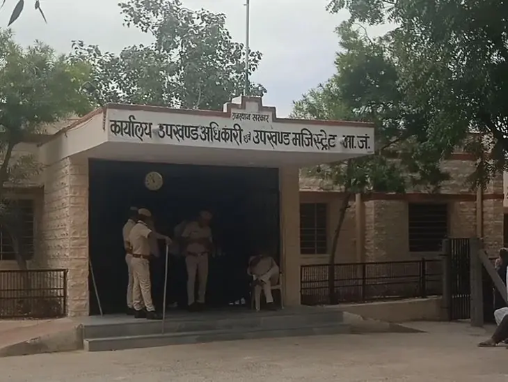 मारवाड़ जंक्शन में दो निर्दलीय प्रत्याशियों ने नामांकन वापस लिया