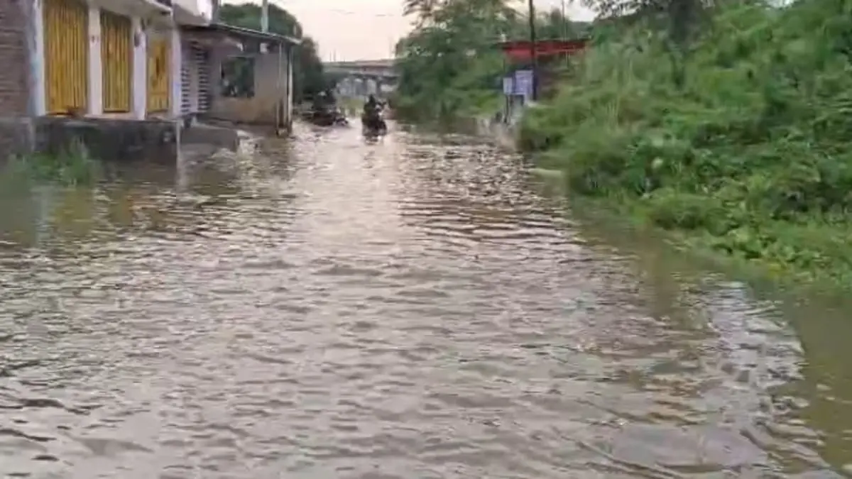 मुंगेर में गंगा का जलस्तर खतरे के निशान से ऊपर