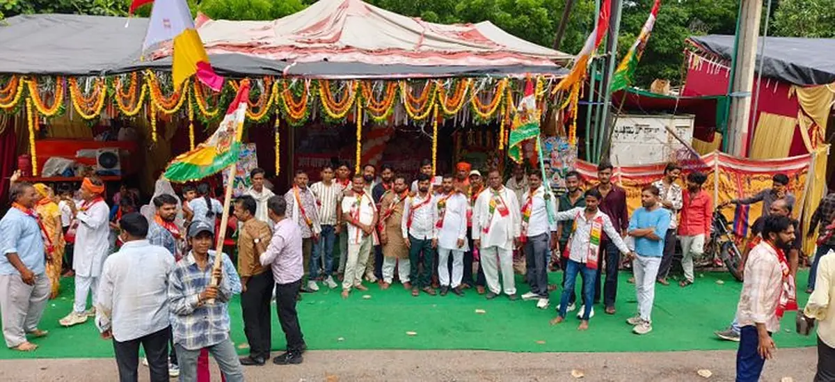 फलोदी के आऊ गांव में बाबा रामदेव मंदिर में हवन और भंडारा