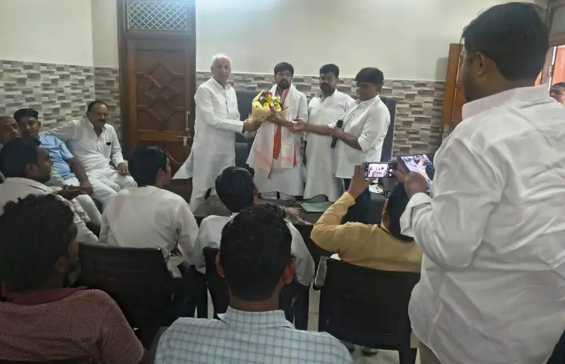 सर्वेश कुशवाहा बने काशी क्षेत्रीय उपाध्यक्ष, कार्यकर्ताओं ने किया स्वागत