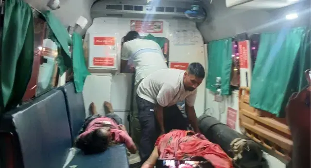 सुलतानपुर में डंपर ने बाइक सवार मां-बेटी को रौंदा, दोनों की मौत