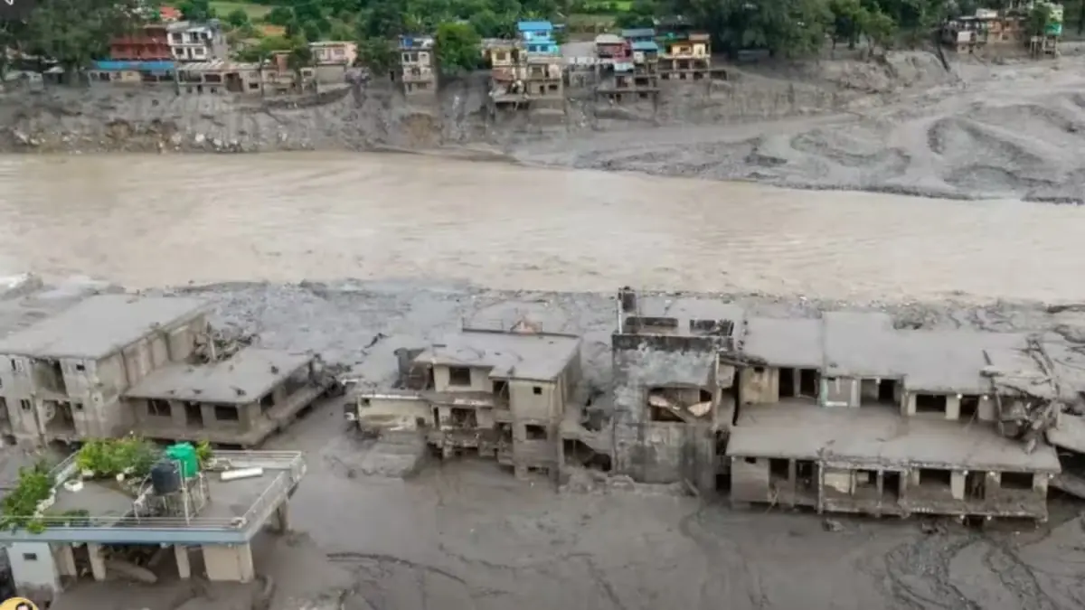 Rescue team engaged in relief work in Tibet