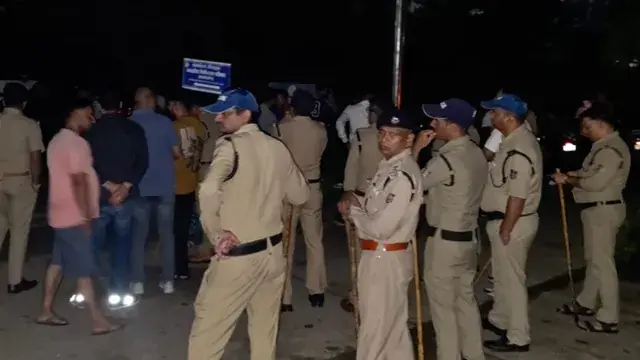 उत्तराखंड आयुर्वेद विश्वविद्यालय में परिणाम न आने पर छात्रों का हंगामा